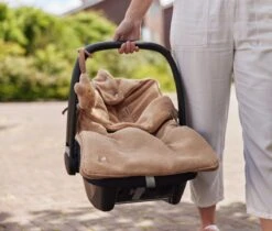 Jollein Voetenzak Voor Autstoel & Kinderwagen - Basic Knit - Biscuit 16 Jollein Voetenzak Voor Autstoel & Kinderwagen - Basic Knit - Biscuit -Babyproducten 1200x1018 3