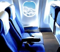 Vliegtuigbedje - Reiskussen - Voetensteun - Multifunctioneel Opblaasbaar Kussen Voor In Het Vliegtuig - Auto - Trein