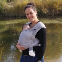 Smallvips Draagdoek Taupe - Rekbare Draagdoek Van Bamboo - Heerlijk Zacht En Koel - Ergonomisch Dragen -Babyproducten 1200x1200 1070