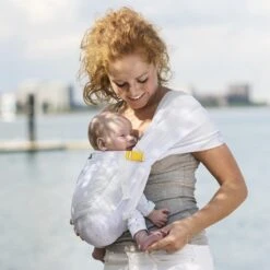 Minimonkey Mini Sling Wit - Klein En Fijn -Babyproducten 1200x1200 1096