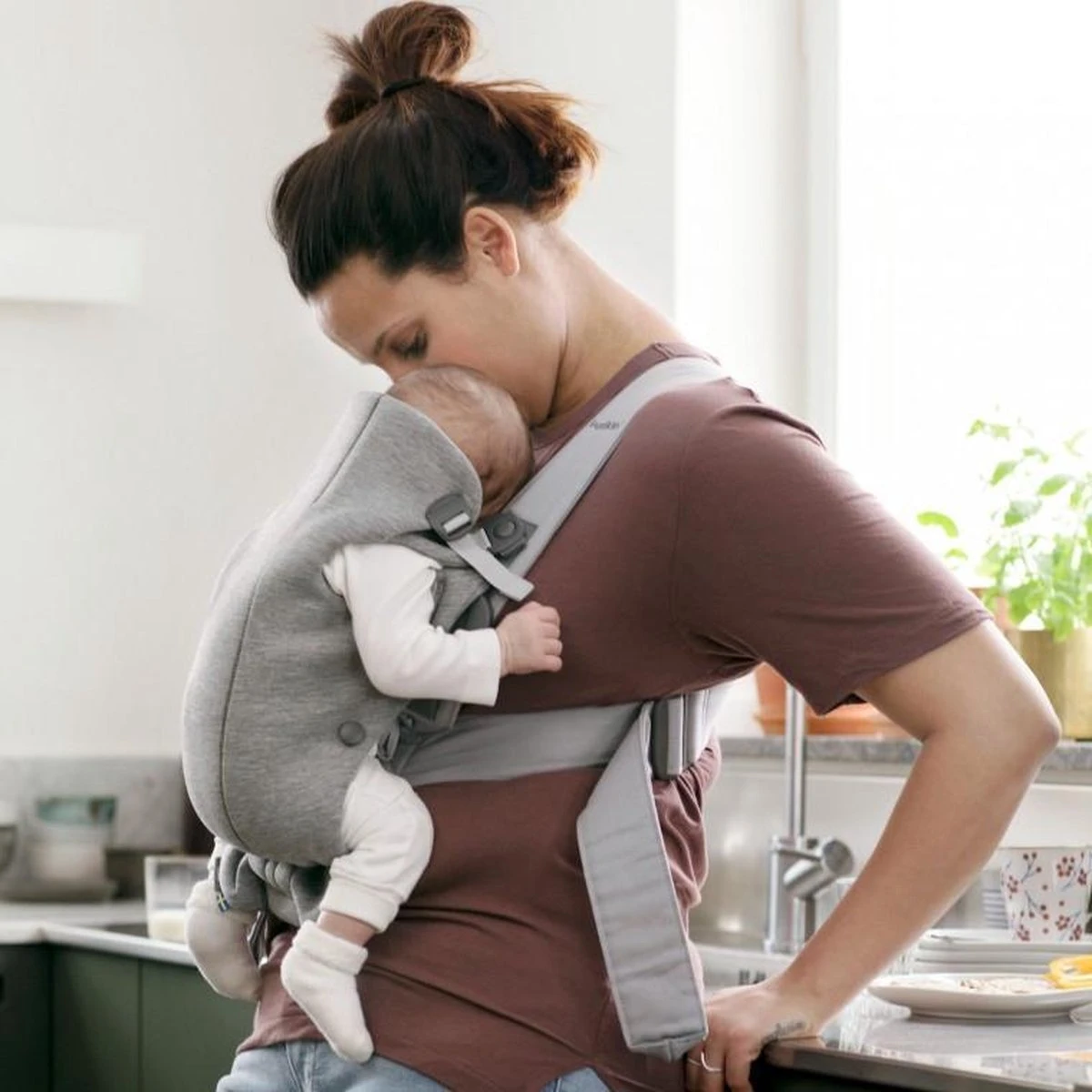 BabyBjörn Draagzak Mini - 3D Jersey - Lichtgrijs 10 BabyBjörn Draagzak Mini - 3D Jersey - Lichtgrijs - Afbeelding 8