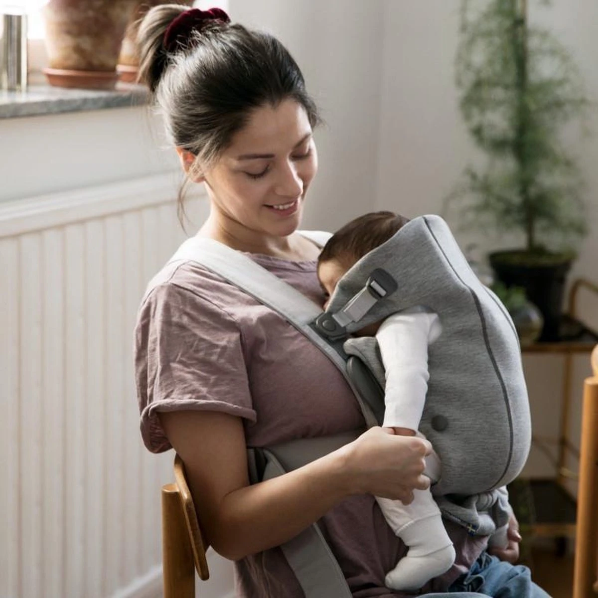 BabyBjörn Draagzak Mini - 3D Jersey - Lichtgrijs 13 BabyBjörn Draagzak Mini - 3D Jersey - Lichtgrijs - Afbeelding 11