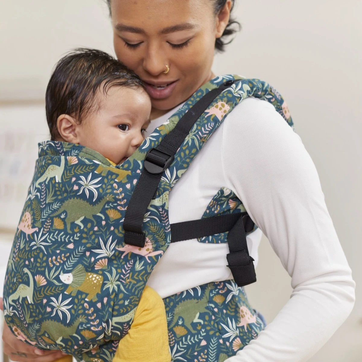 Tula Free To Grow - Draagzak Baby - Land Before Tula - Dino Print - Ergonomische Draagzak Voor Baby En Drager 7 Tula Free To Grow - Draagzak Baby - Land Before Tula - Dino Print - Ergonomische Draagzak Voor Baby En Drager - Afbeelding 5