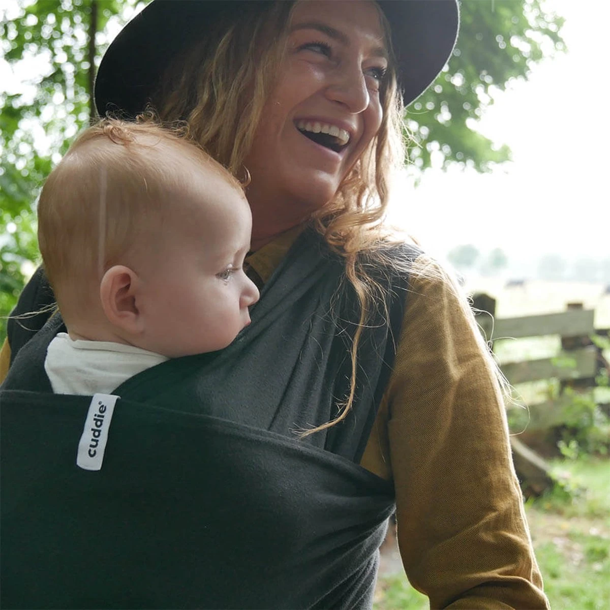 Cuddie Baby Draagdoek - Premium Organic Baby Draagdoek Gemaakt Van Bio Katoen - Newborns Tot 15 Kg - Baby Cadeau - Met Wenskaart - Zwart 6 Cuddie Baby Draagdoek - Premium Organic Baby Draagdoek Gemaakt Van Bio Katoen - Newborns Tot 15 Kg - Baby Cadeau - Met Wenskaart - Zwart - Afbeelding 4