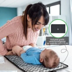 Brisby Slijtvaste Luiertas – Verzorgingstas - Two Tone Zwart En Donkergrijs - Inclusief Verschoonmatje - Isoleervakken - Met Geïntegreerde Kinderwagen Haken -Babyproducten 1200x1200 1857