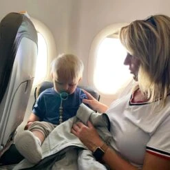 Deryan AirTraveller Vliegtuigbedje - Reiskussen Met Matras - Compact Opgevouwen -Babyproducten 1200x1200 1999