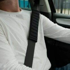 Hazlö Luxe Gordelhoezen - Auto Gordel Beschermer - Schouderhoezen - Gordelkussen - Gordel Beschermer - Gordelhoes - 2 Stuks - Zwart -Babyproducten 1200x1200 416