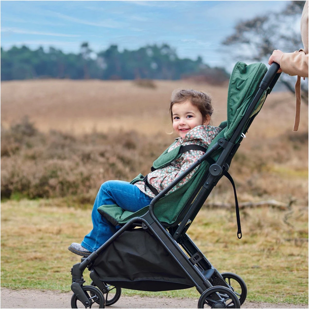 Prénatal Compact Buggy – Kinderwagen Met Boodschappenmand En Zonneklep - Traploos Verstelbare Wandelwagen – Inklapbaar Met 1 Hand - Plooibuggy Groen 4 Prénatal Compact Buggy – Kinderwagen Met Boodschappenmand En Zonneklep - Traploos Verstelbare Wandelwagen – Inklapbaar Met 1 Hand - Plooibuggy Groen - Afbeelding 2
