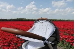 Dooky Universal Cover Zonnescherm Kinderwagen - Light Grey Crowns -Babyproducten 1200x799 16