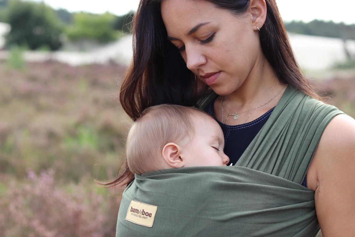 Rekbare Baby Draagdoek - Bam&Boe - Groen - Te Gebruiken Vanaf Geboorte - Van Super Zacht Bamboe 6 Rekbare Baby Draagdoek - Bam&Boe - Groen - Te Gebruiken Vanaf Geboorte - Van Super Zacht Bamboe - Afbeelding 4