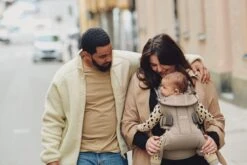 BabyBjörn Draagzak One Air - 3D Mesh - Grijs-beige -Babyproducten 1200x800 121