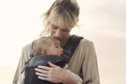 BabyBjörn Draagzak Harmony - 3D Mesh - Zwart -Babyproducten 1200x800 147