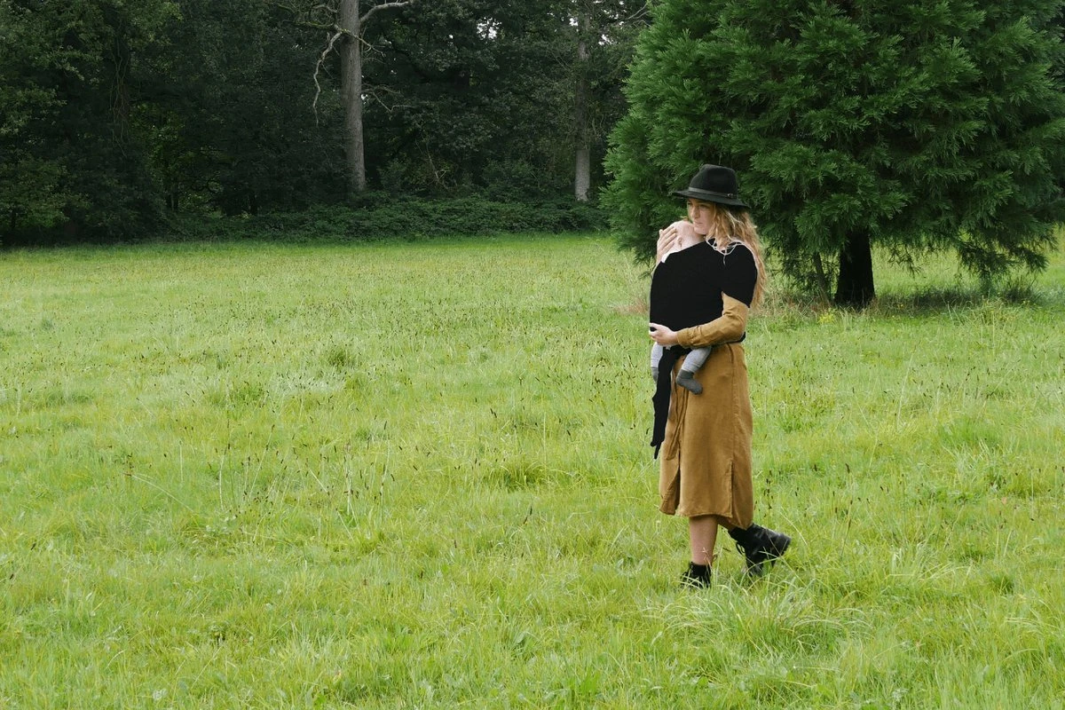 Cuddie Baby Draagdoek - Premium Organic Baby Draagdoek Gemaakt Van Bio Katoen - Newborns Tot 15 Kg - Baby Cadeau - Met Wenskaart - Zwart 12 Cuddie Baby Draagdoek - Premium Organic Baby Draagdoek Gemaakt Van Bio Katoen - Newborns Tot 15 Kg - Baby Cadeau - Met Wenskaart - Zwart - Afbeelding 10