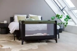 Qute Campingbed Q-sleep Olijfgroen/zwart -Babyproducten 1200x800 246