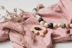 Wagenspanner Olifant - Musthave 2021 - Baby Wagenspanner Hout - Vrolijke Kinderwagenspanner - Eenvoudig Te Bevestigen - Kraamcadeau Voor Jongens En Meisjes - Baby Cadeau -Babyproducten 1200x800 58