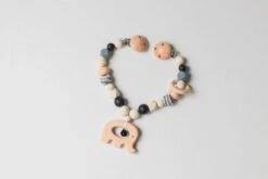 Wagenspanner Olifant - Musthave 2021 - Baby Wagenspanner Hout - Vrolijke Kinderwagenspanner - Eenvoudig Te Bevestigen - Kraamcadeau Voor Jongens En Meisjes - Baby Cadeau -Babyproducten 1200x800 62