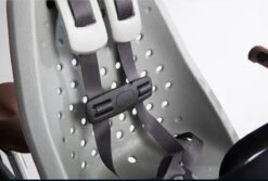 Duodeel Thule Yepp Harness Clip Gordelclip - ZWART -Babyproducten 1200x809