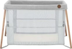 Maxi-Cosi Iris Campingbedje - Essential Grey -Babyproducten 1200x823 3
