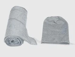 Ergonomische Rekbare Baby Draagdoek Van Katoen Om Te Knopen -Licht Grijs - Babywrap - Draagdoeken - Babydrager - Buikdrager – Rugdrager – Heupdrager - Baby Sling – Baby Carrier – Draagzak - Baby Wrap Sling - Draagdoek – Handleiding - Gratis Slabbetje -Babyproducten 1200x918 1