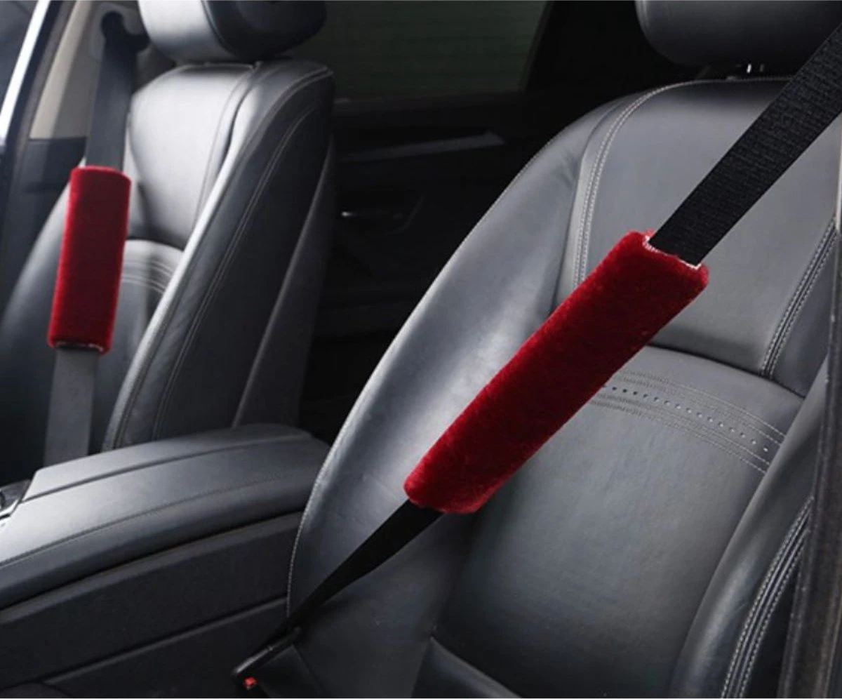 Hazlö Luxe Gordelhoezen - Extra Zacht - Schouderhoezen - Gordelkussen - Auto Gordel Beschermer - Gordel Beschermer - Gordelhoes - 2 Stuks - Rood 6 Hazlö Luxe Gordelhoezen - Extra Zacht - Schouderhoezen - Gordelkussen - Auto Gordel Beschermer - Gordel Beschermer - Gordelhoes - 2 Stuks - Rood - Afbeelding 4