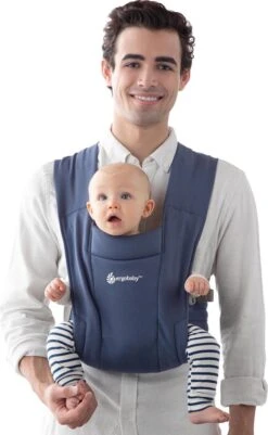 Ergobaby - Embrace - Draagzak Baby - Soft Blue - Ergonomisch Vanaf Geboorte -Babyproducten 739x1200 1