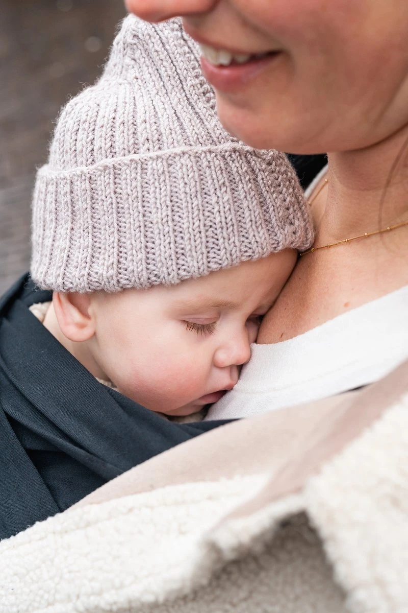 ByKay - Draagdoek - Rekbaar - Black - Maat M - Organic Katoen - Stretchy Wrap Deluxe - 3 Jaar - Buik - Heup 8 ByKay - Draagdoek - Rekbaar - Black - Maat M - Organic Katoen - Stretchy Wrap Deluxe - 3 Jaar - Buik - Heup - Afbeelding 6