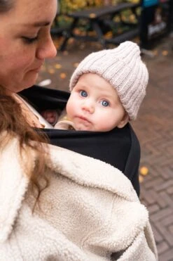 ByKay - Draagdoek - Rekbaar - Black - Maat M - Organic Katoen - Stretchy Wrap Deluxe - 3 Jaar - Buik - Heup 18 ByKay - Draagdoek - Rekbaar - Black - Maat M - Organic Katoen - Stretchy Wrap Deluxe - 3 Jaar - Buik - Heup -Babyproducten 800x1200 109