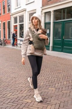 ByKay - Draagzak - Click Carrier Classic - Moss Green -Babyproducten 800x1200 116