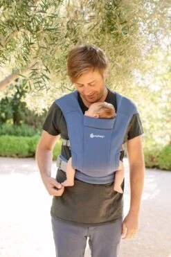 Ergobaby - Embrace - Draagzak Baby - Soft Blue - Ergonomisch Vanaf Geboorte -Babyproducten 800x1200 67