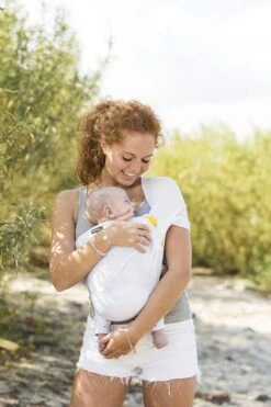 Minimonkey Mini Sling Wit - Klein En Fijn -Babyproducten 800x1200 81
