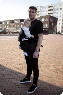 Deryan Pack Luxe Ergonomische Draagzak - Babydrager + Opbergvakjes - Zwart -Babyproducten 800x1200 85