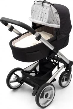 Dooky Universal Cover Zonnescherm Kinderwagen - Light Grey Crowns -Babyproducten 808x1200 1
