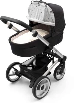 Dooky Universal Cover Zonnescherm Kinderwagen - Light Grey Crowns -Babyproducten 869x1200 5