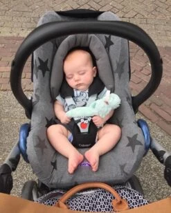 Dooky Seat Cover 0+ Autostoel Hoes - Grey Star -Babyproducten 963x1200